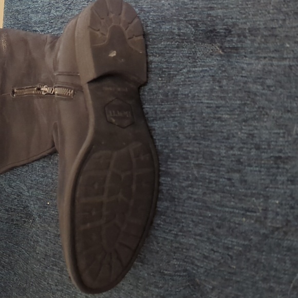 Ladies BORn Boots NWT wide calf leather upper - Picture 4 of 8